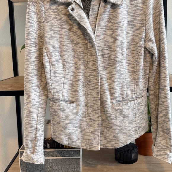 CAbi #5102 Marled Gray Neo Knit French Terry Moto Sweatshirt Jacket, S - Picture 4 of 9
